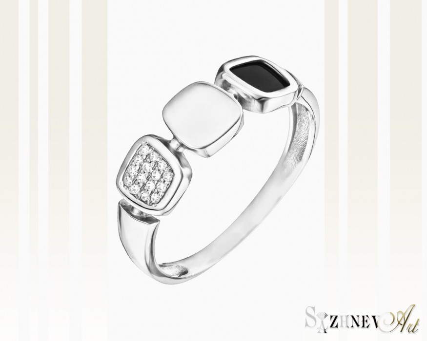 White Gold Cubic Zirconia and Onyx Ring, It. CH095-k452w