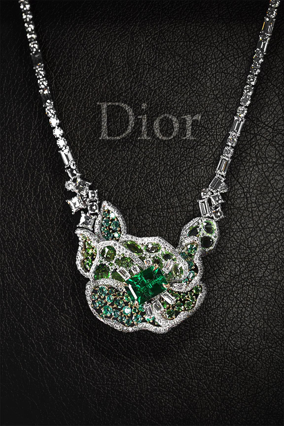 Колье Vitrail витражной главы коллекции Dior Rose Колье Vitrail витражной главы коллекции Dior Rose