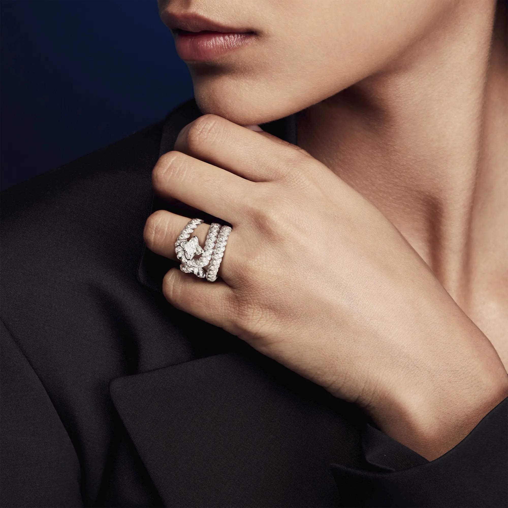 Кольцо L’Élan Vital от Louis Vuitton с брендовыми бриллиантами