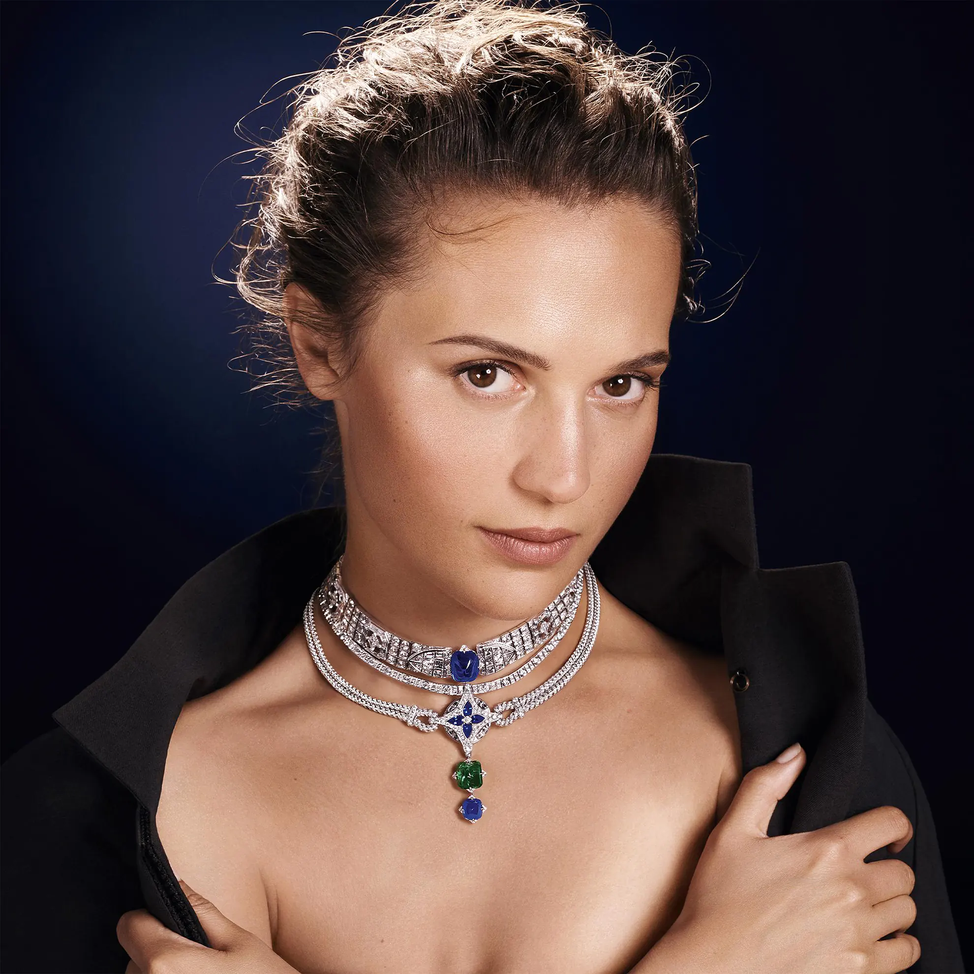 Алисия Викандер в колье Le Mythe Louis Vuitton Алисия Викандер в колье Le Mythe Louis Vuitton